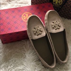 NWT Tory Burch Suede Flats